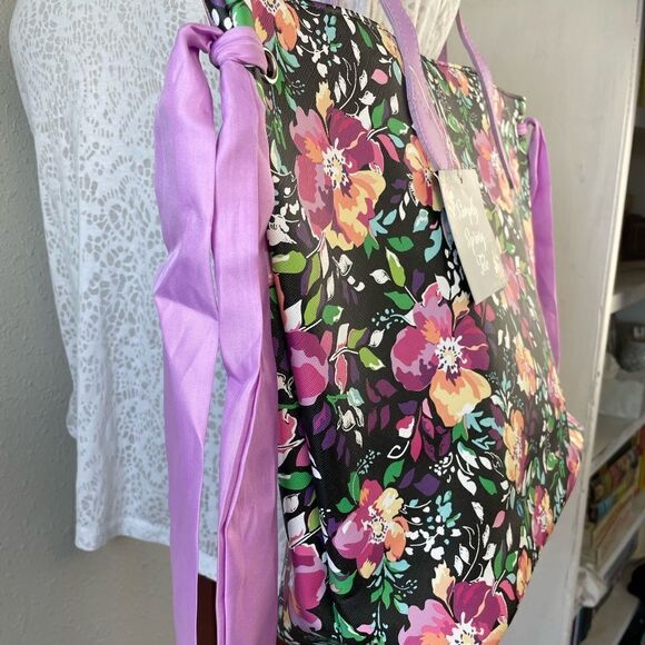 NWT Simply Spring Floral Tote - Picture 4 of 7